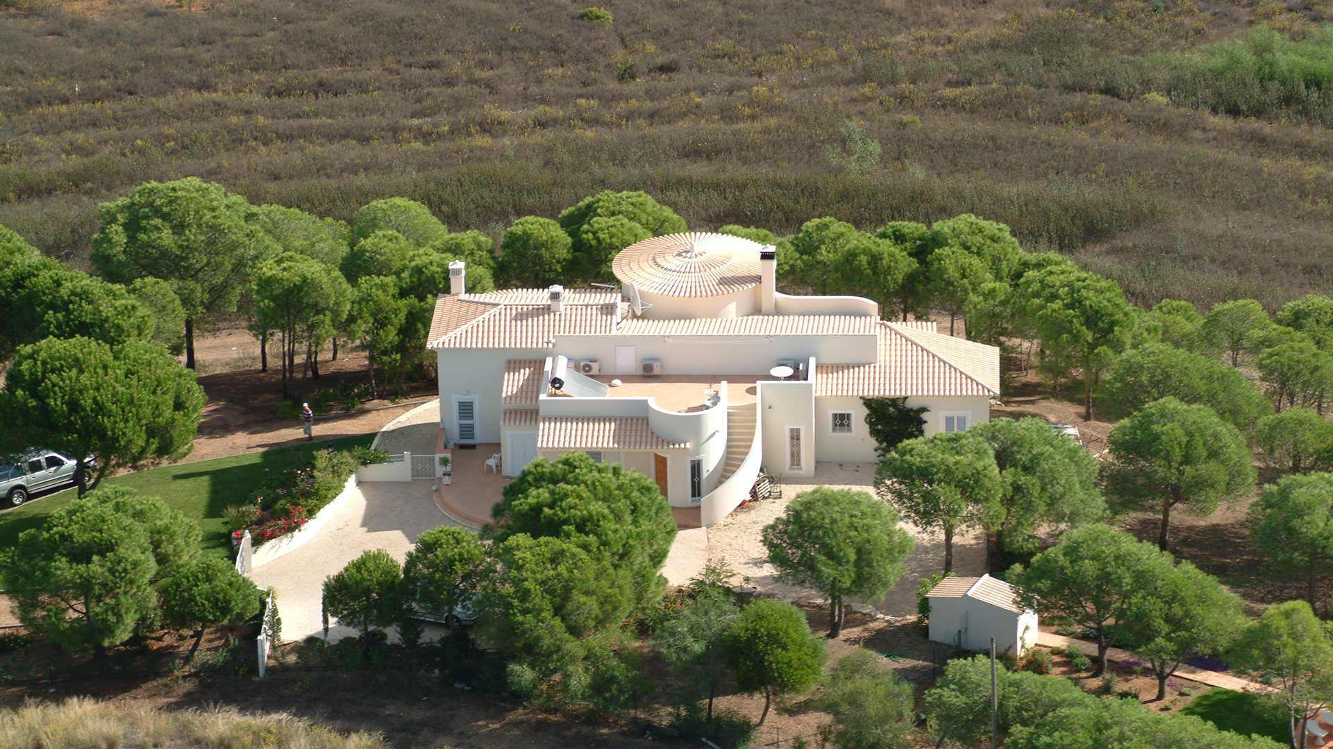 Villa avec 5 chambres avec piscine, terrain isolé de 9.3 ha, Senhora do Verde - West Algarve | LG1417 