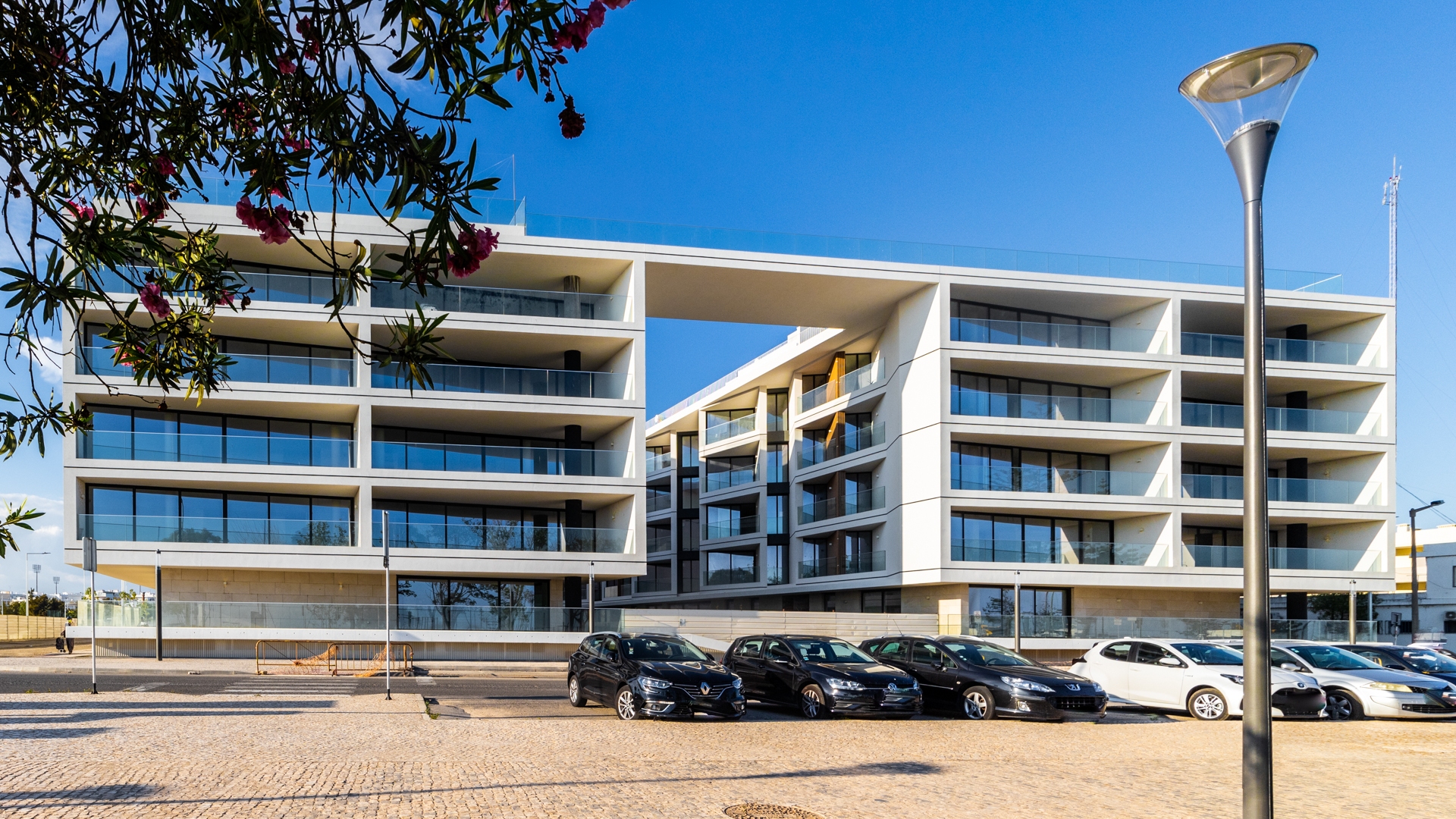 Frontline, 2-Bedroom Apartments with Stunning Sea-View in Closed Condominium, Olhão, East Algarve | TV1834 These luxury apartments in an enviable location opposite Olhão Marina have spectacular views of the Ria Formosa, the islands and the sea.