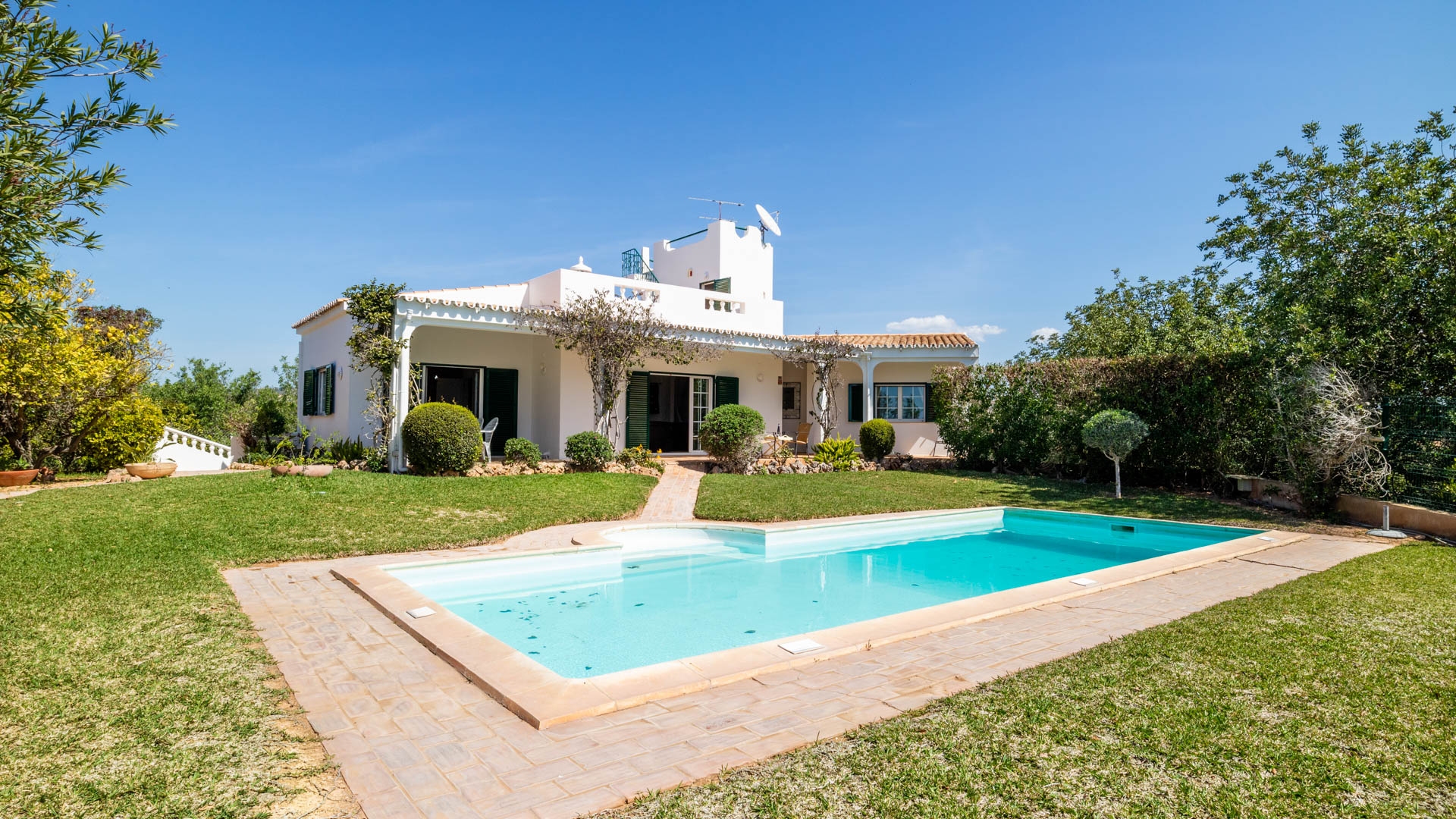  2+2 Bedroom Villa with Sea Views near Vilamoura | VM1916 South facing villa with sea views close to amenities and suitable for holiday rentals or full time living, close to Vilamoura