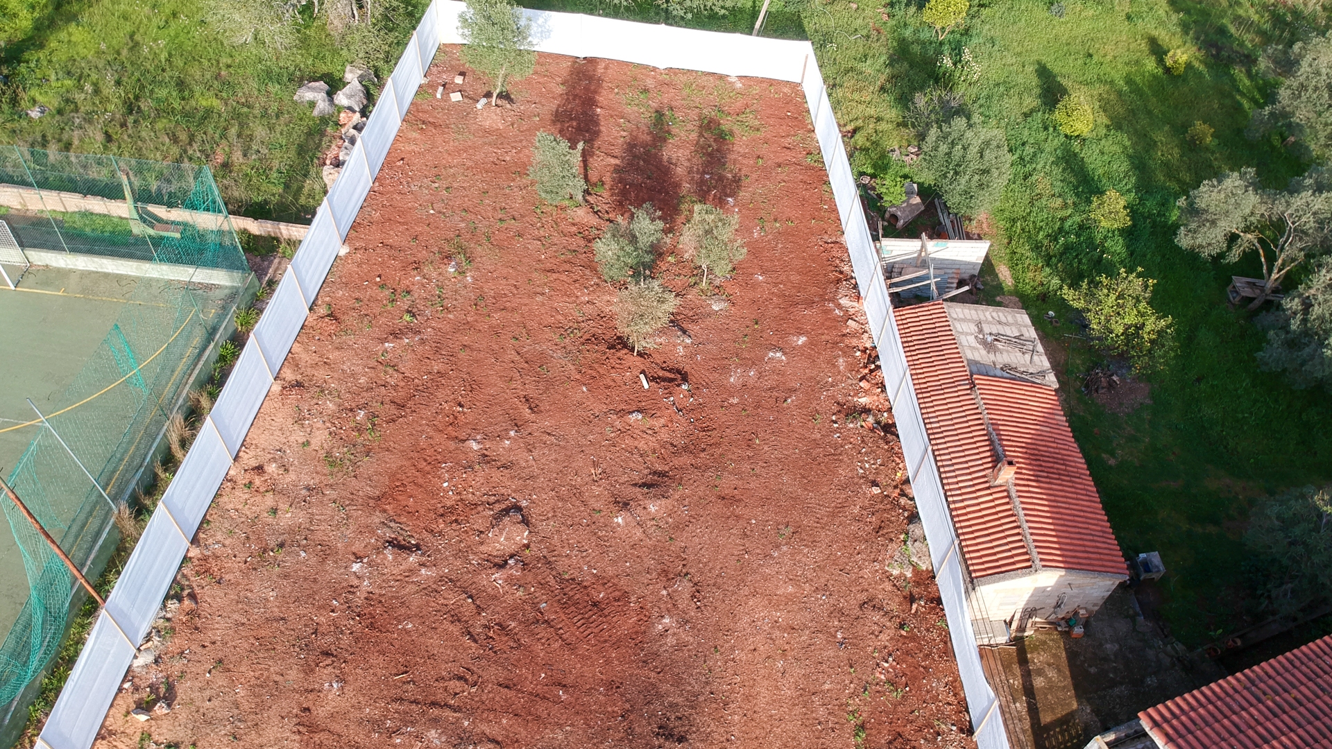 Large Plot with Approved Project For 3 Linked Villas in Benafim  | VM2093 Large Plot with approved project for 3 townhouses which can be built to 175m² each. Located close to town and all amenities