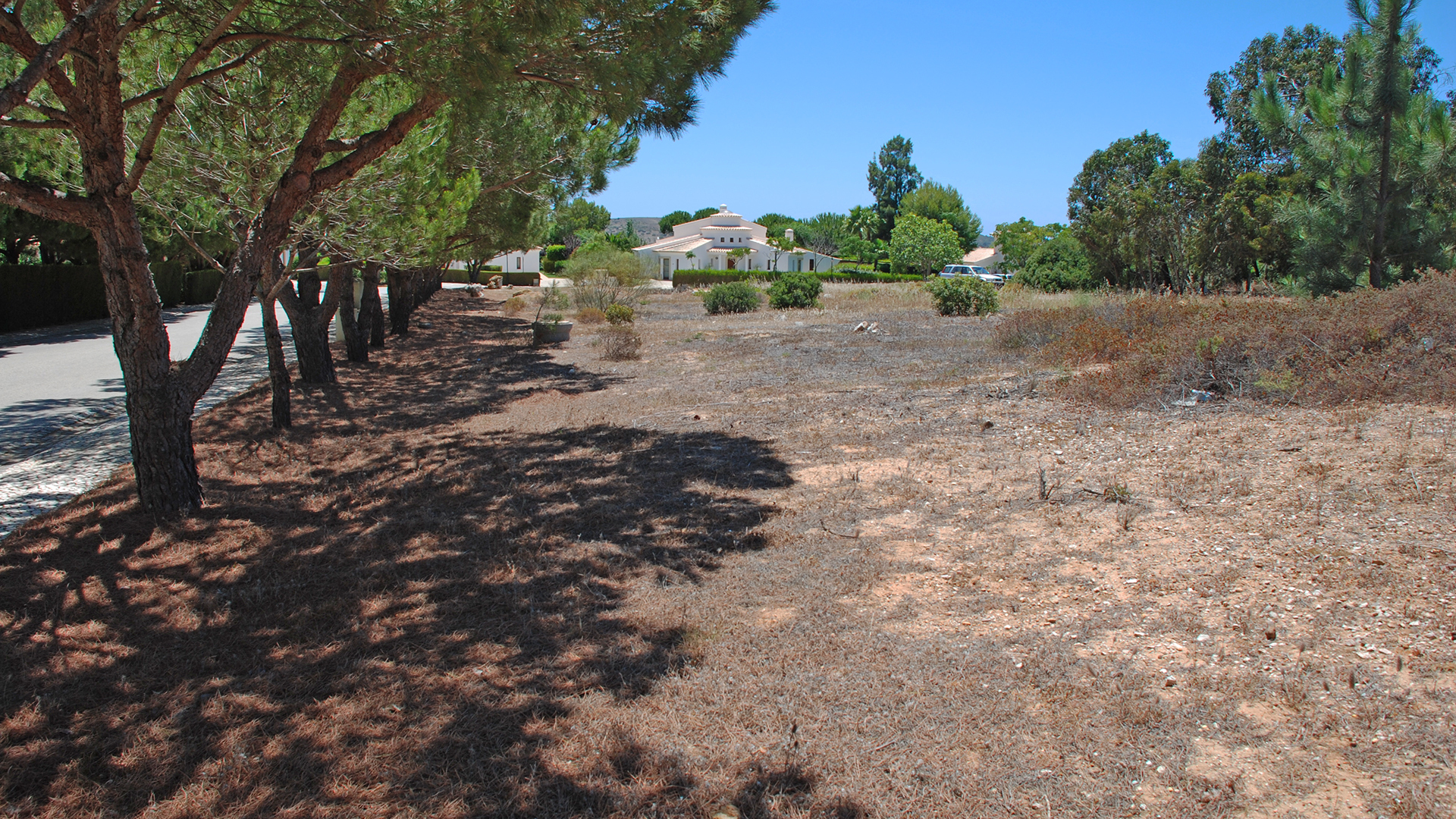 Plots for construction of a high-quality villa in a popular resort, West Algarve | LG546 