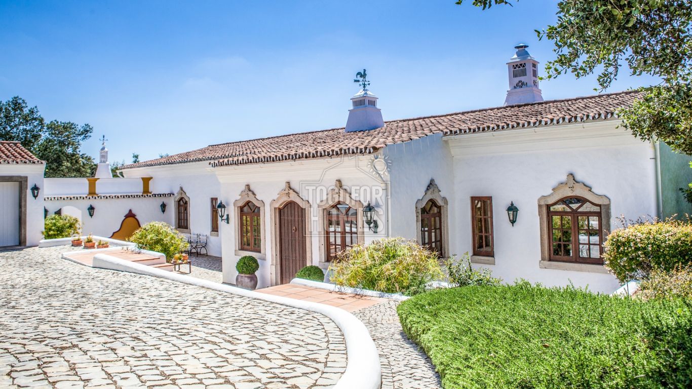 PRB050 - Charmante Villa im Quinta-Stil mit Pool in Goldra, in der Nähe von Loulé