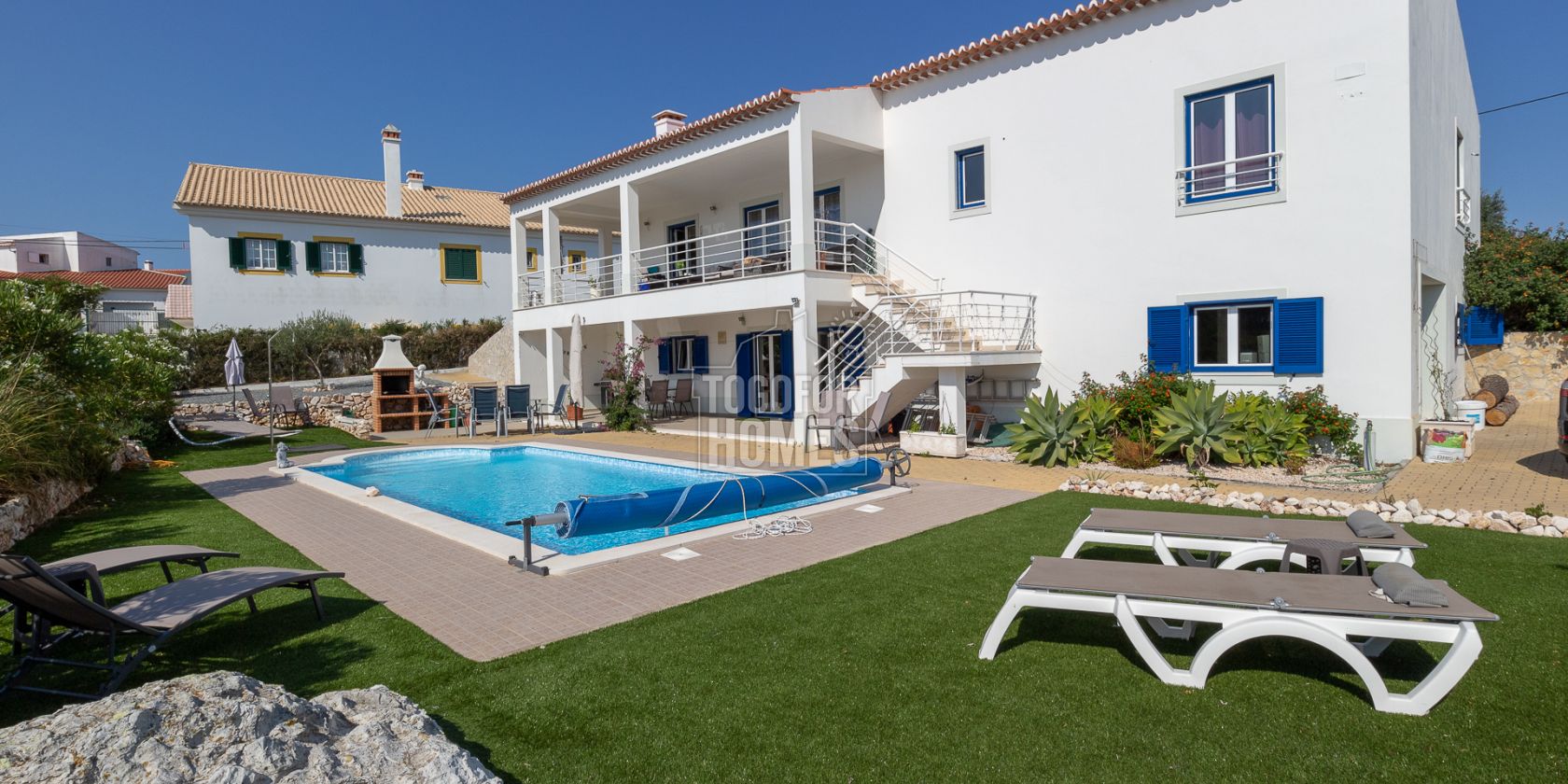 LG1178 - Modern 3 + 2 bedroom villa with garage and pool Vale da Telha, West Coast