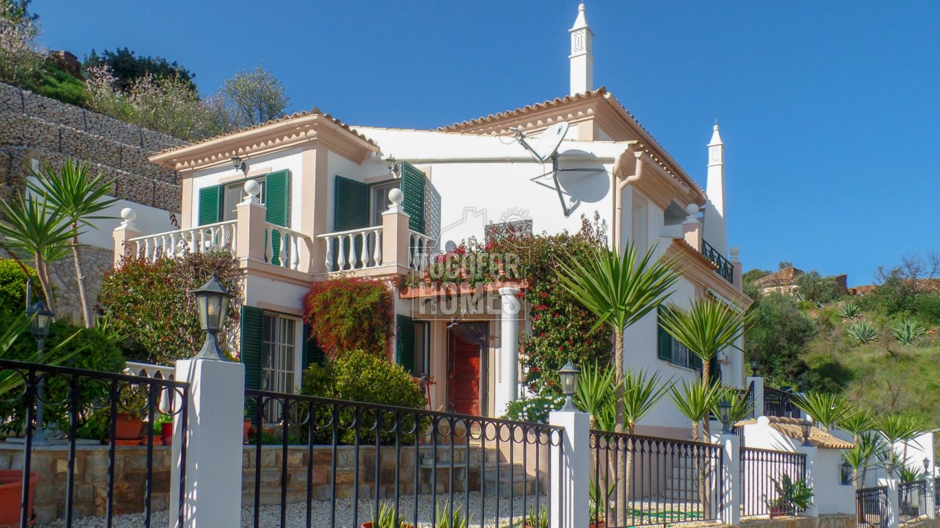 TV774 - 3 + 1 Bedroom Elevated Country Villa with Pool and Partial Sea Views, Tavira