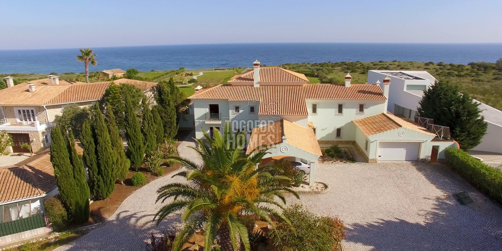 LG814 - Magnifique villa de 5 chambres en première ligne, avec piscine, entre Burgau et Praia da Luz, Algarve Ouest