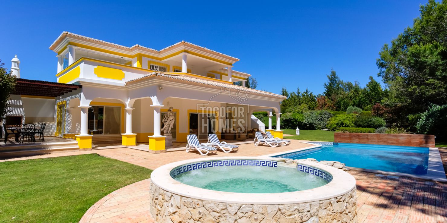 LG851 - 4 Bedroom Golf Villa with Sea Views in Alvor