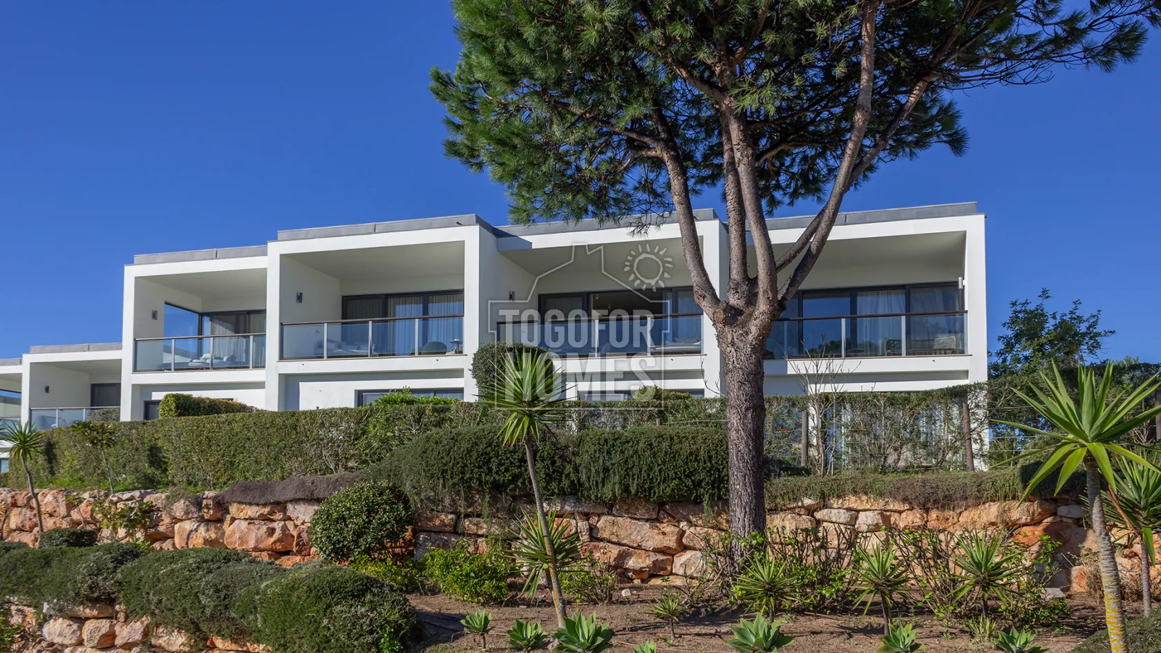 Wie finde ich eine Luxusimmobilie mit Meerblick in der Algarve ...