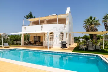 Villa & Pool