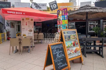 Snack bar