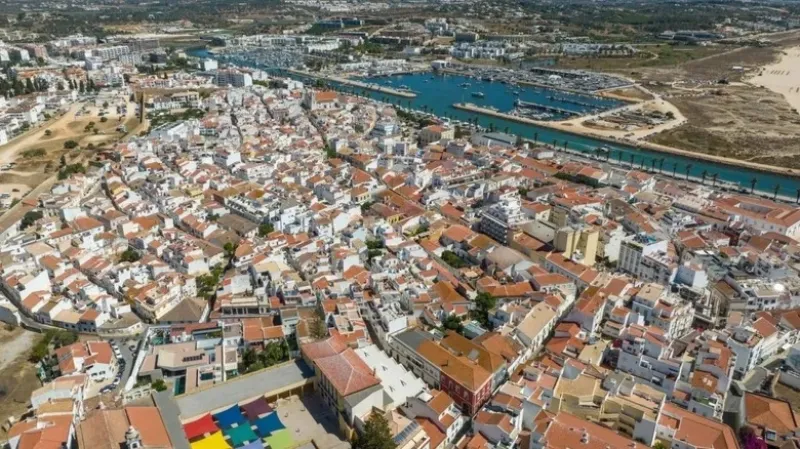 Novos impostos sobre propriedades para proprietários estrangeiros