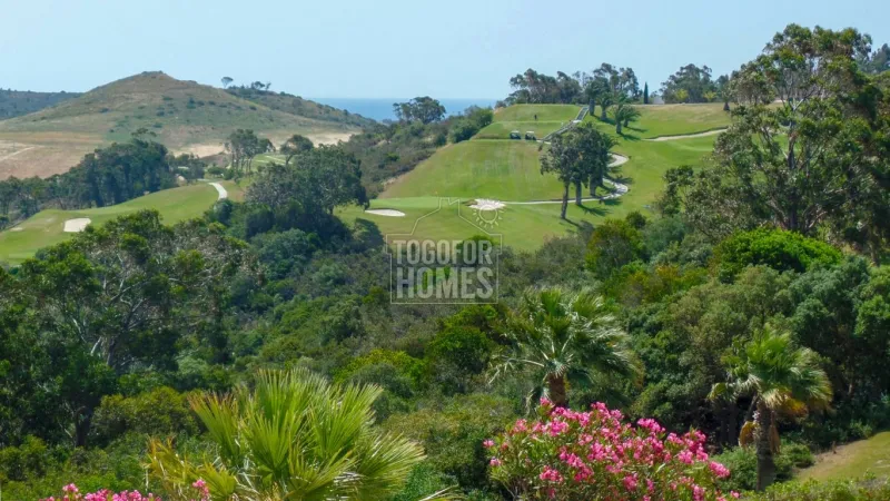 How much does a golf villa with sea views typically cost in the Algarve?